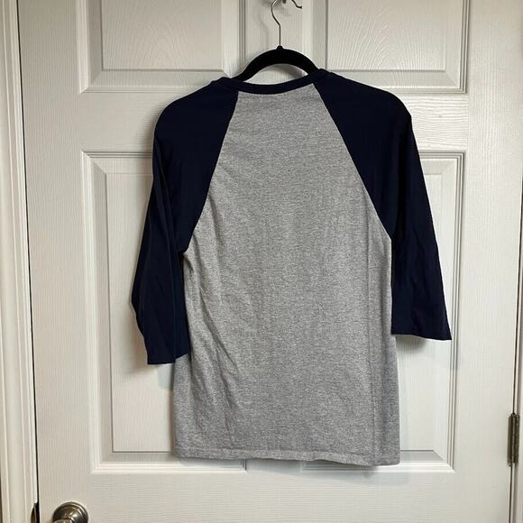 Cheers Boston 3/4 Sleeve Raglan T-Shirt CBS 2011 Unisex Size S Gray Navy - Picture 2 of 8